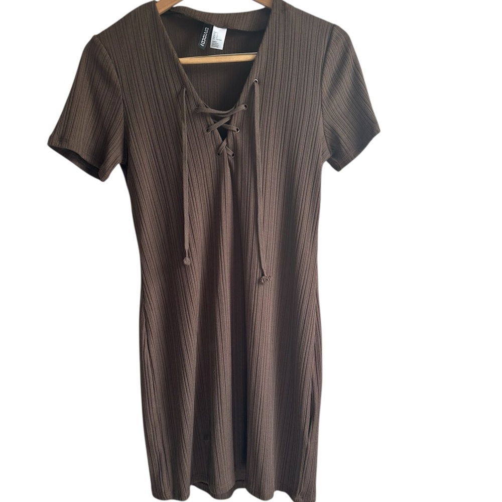H&M Chocolate Ribbed Knit Top